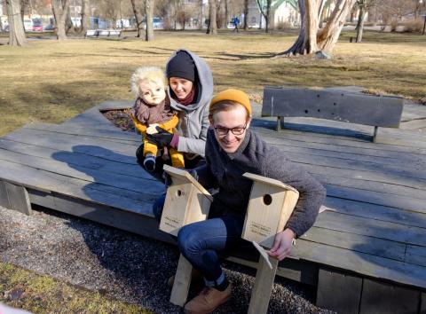 Parkidesse jõudsid lavastuse "Päris mäng" pesakastid lindudele